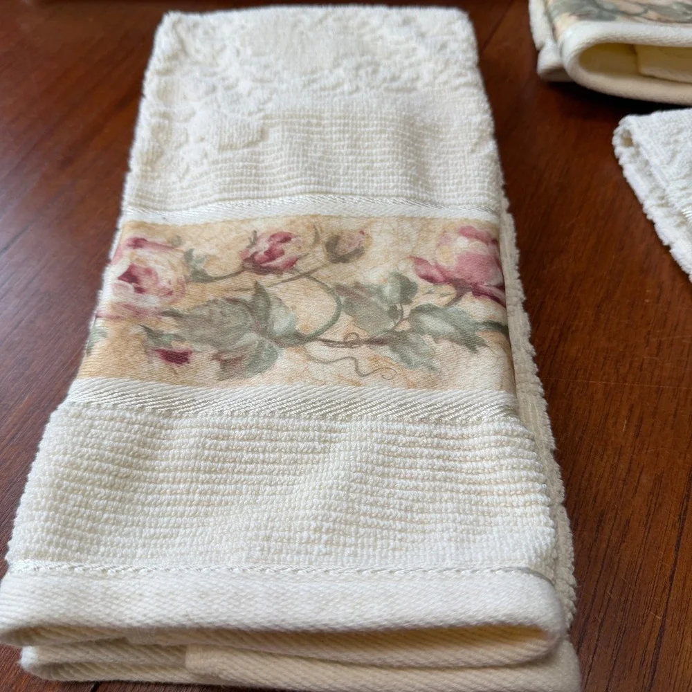 NEW Croscill Floral Rose Ivory Cotton Towel Set 6pc Bath Hand Washcloth Damask